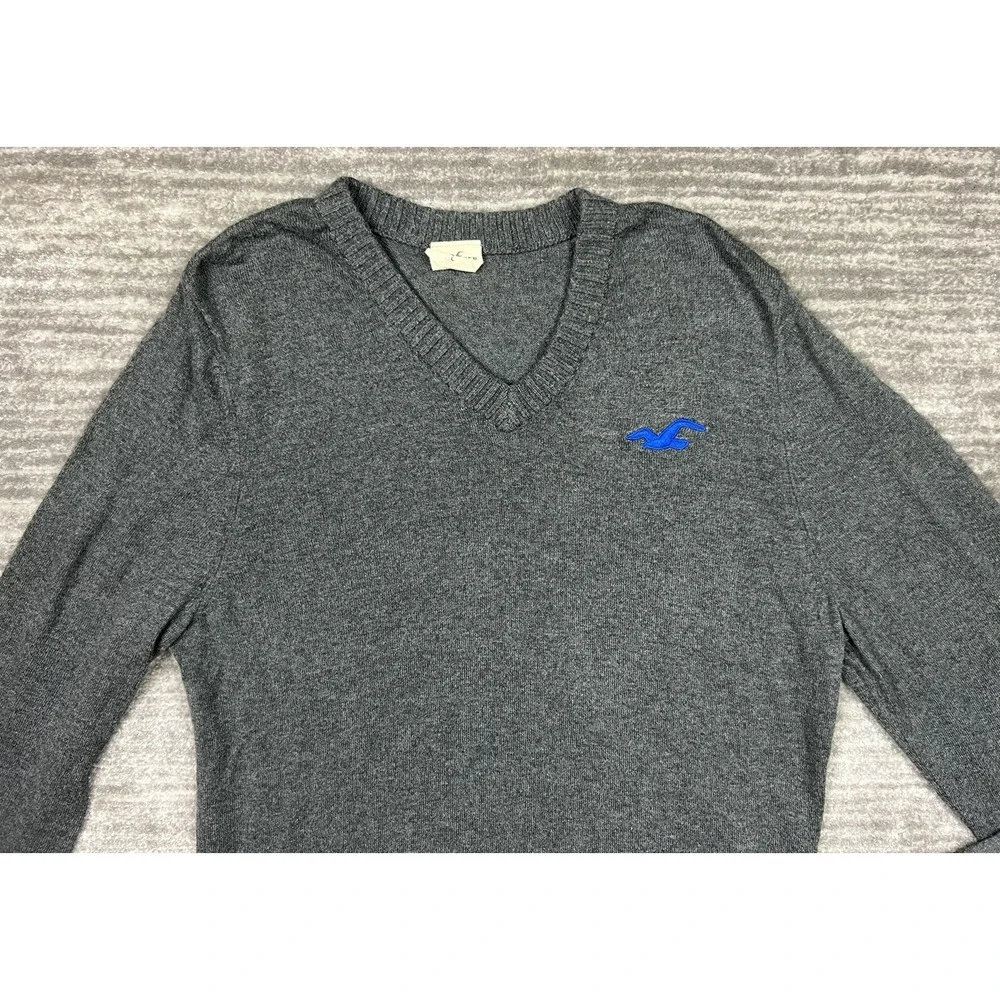 Hollister Sweater Mens Medium Gray Long Sleeve Casual V‎ Neck Pullover
